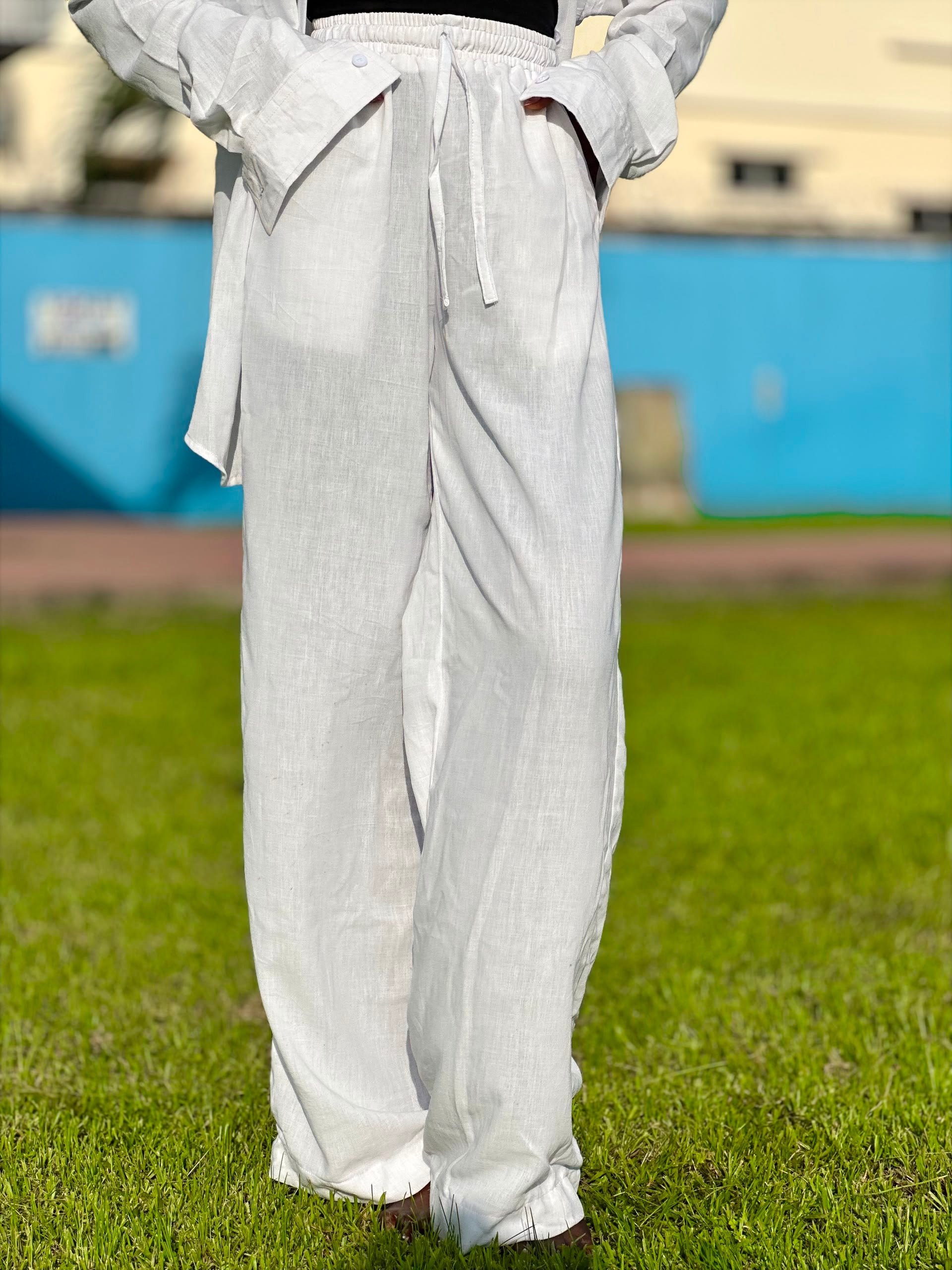 Ogologo Linen Set — White